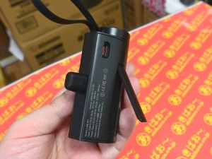 超小型充電ステーション2-in-1