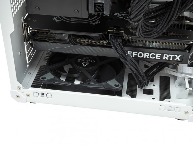 JONSBO「C6-ITX」で組むお手軽なコンパクトゲーミングPC