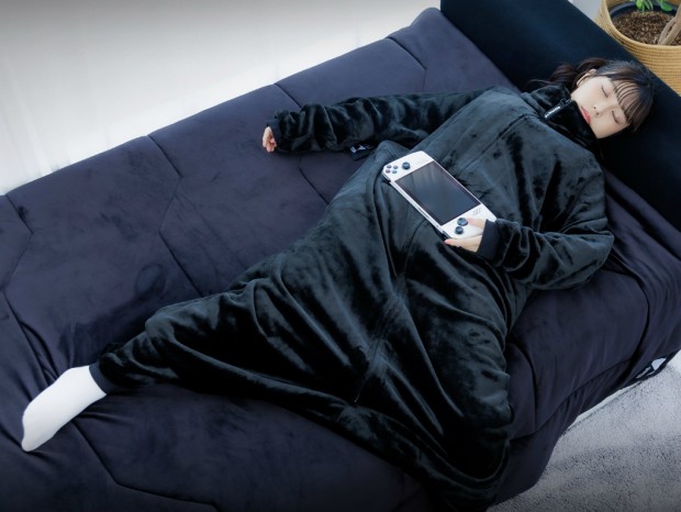 Bauhutte バウヒュッテ 良い はだけない着る毛布 Mサイズ/ブラック HFD