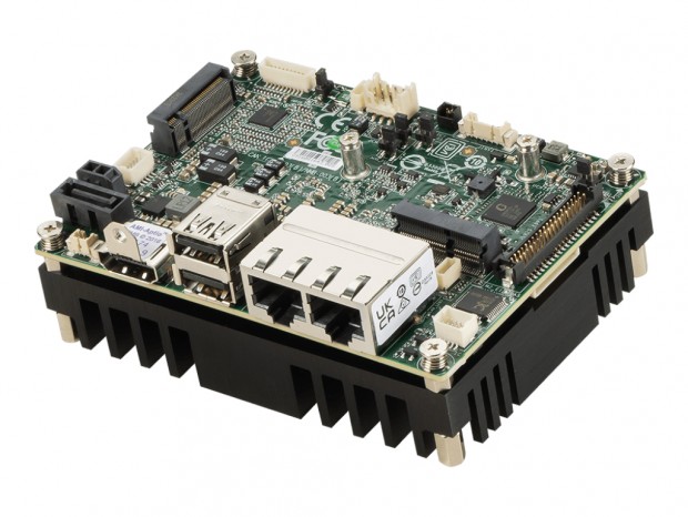 デュアルLAN搭載のファンレスPico-ITXマザーボード、MSI「MS-CF16