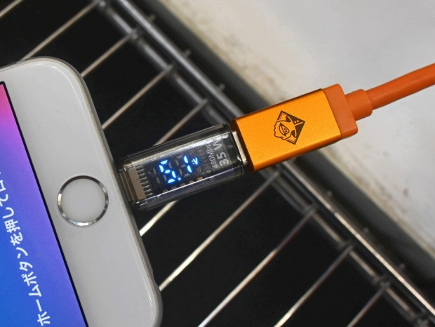 電圧・電流表示変換コネクタ Type-C→Lightning