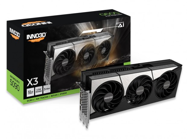 3連ファンクーラー搭載のGeForce RTX 5090とホワイトカラーのGeForce