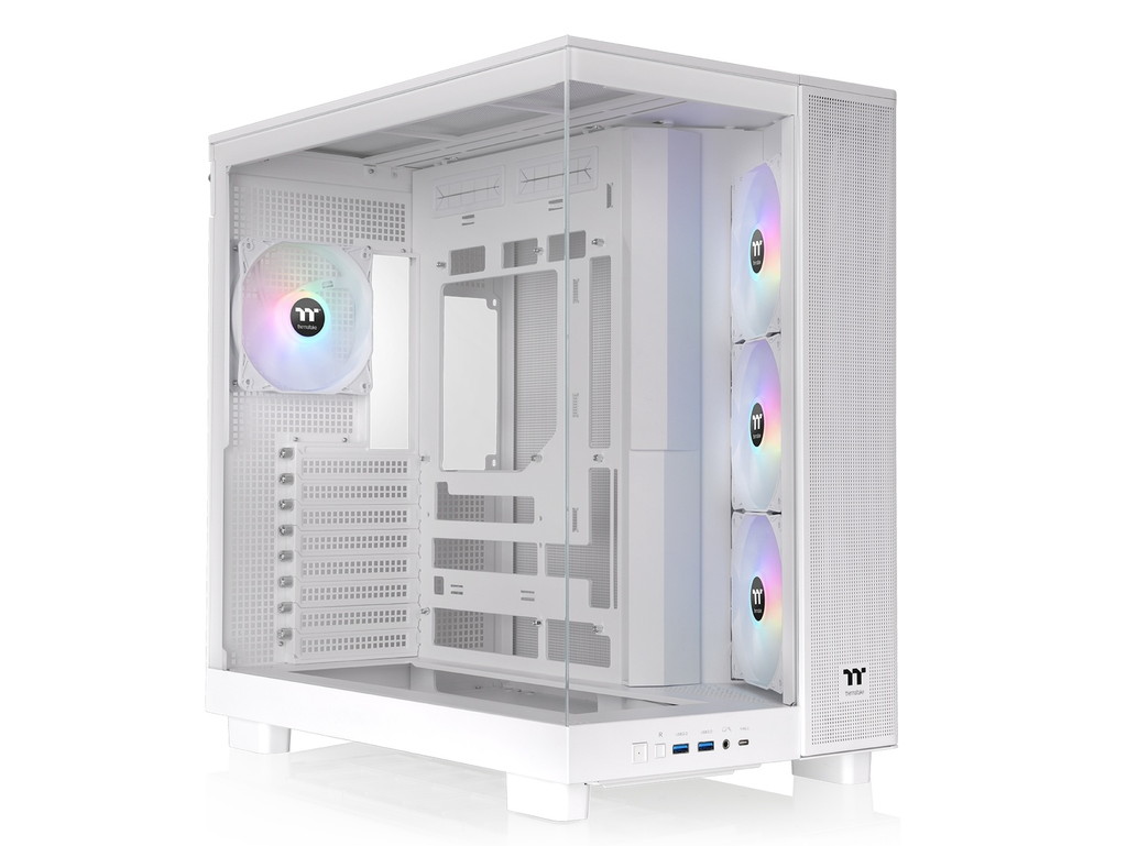 Thermaltake、デュアル360mmラジエーターも搭載可能なピラーレスケース