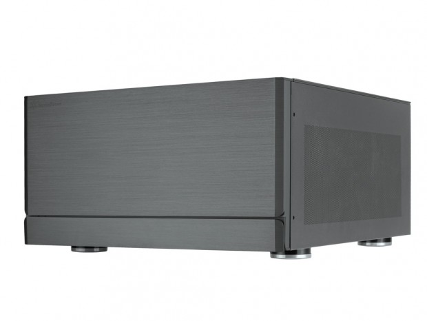 SilverStone、ハイエンドシステムがラクラク入る横長の大型ケース「Crown 04」