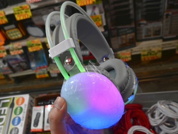 ワイヤレスLEDヘッドフォン グロウチューンズ