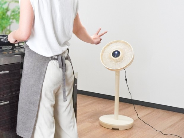 ハンドサインで操作、人を認識して自動追尾してくれるスマート扇風機「むきせん」がサンコーから