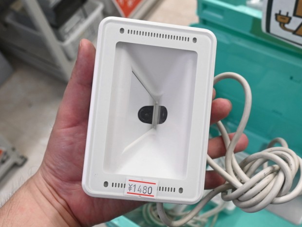 お買い得中古品情報) デンソーの定置式QRスキャナ「QK30-U」(ジャンク