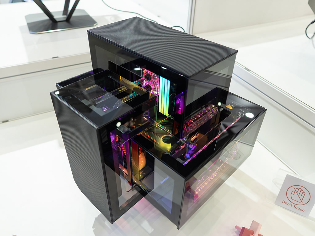 COMPUTEX：「三本組木」がヒントになった、AZZA「Puzzle」の複雑