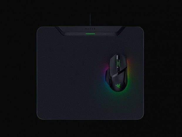 Razer、ワイヤレスマウスが充電不要で使える新型マウスパッド