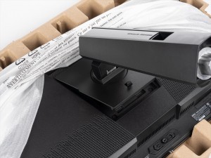 MAG 271QP QD-OLED X24組立作業