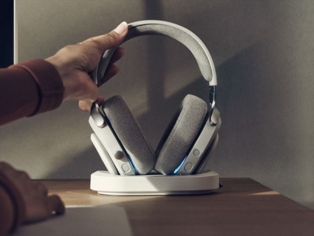 Fractal Design初のワイヤレスゲーミングヘッドセット「Scape