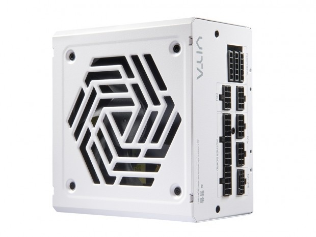 手頃な価格で堅実動作なATX 3.1/PCIe 5.1電源、FSP「VITA GM