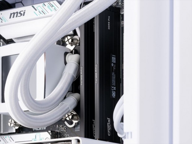 Crucial DDR5-5600 32GB（16GB×2）