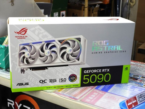 「ROG Astral GeForce RTX 5090 32GB GDDR7 WHITE OC Edition」