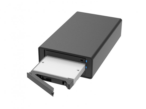 NVMe M.2/U.2 SSDを2台搭載できる外付けRAIDケース、STARDOM「UR2-BA32」