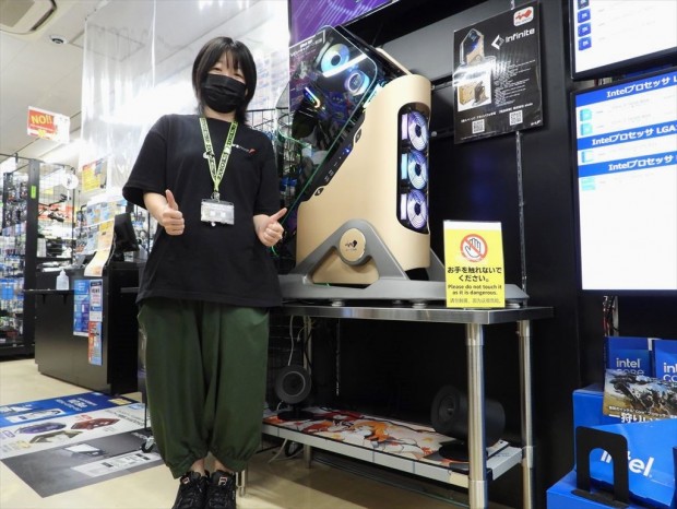 InWinのPCケース「Infinite」展示の様子