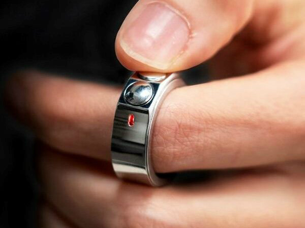 次に来るモノ) いつでもどこでも使える、指輪形の“身につけるマウス