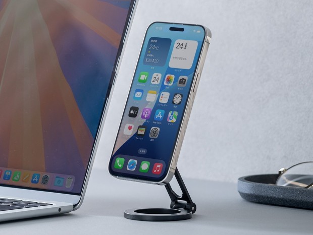 貼る・置く・持つが1台でできる、両面マグネットのMagSafeスマホスタンドが発売