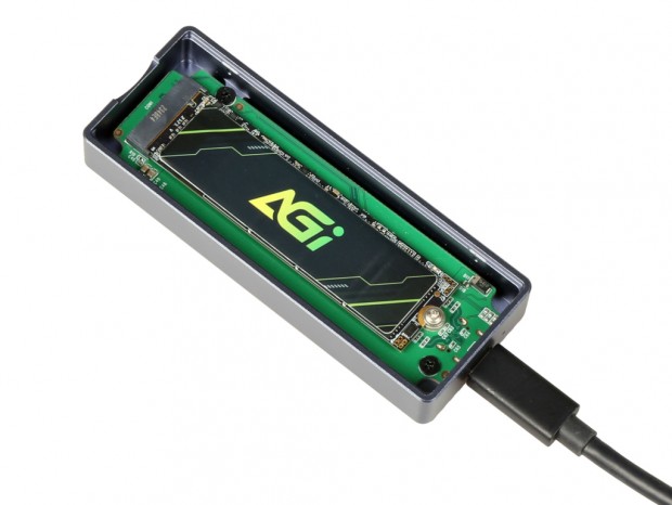 AI818