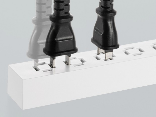 “縦にも横にも間にも挿せる”サンワサプライの電源タップに6個口タイプ追加