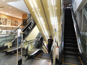 「ツクモLABI1なんば店」までの行き方