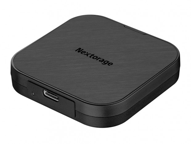 iPhoneに貼り付くMagSafe対応USB4ポータブルSSD、Nextorage「NX-P4MG」シリーズ