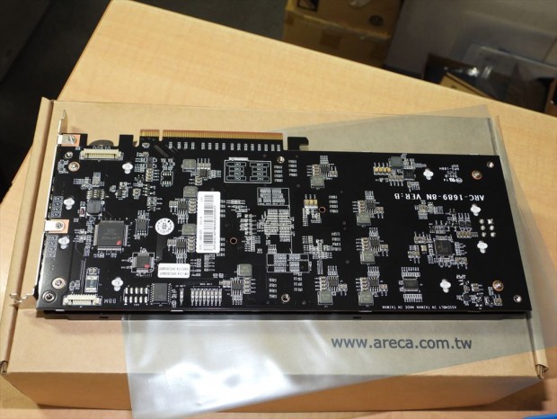 Areca「ARC-1689-8N」