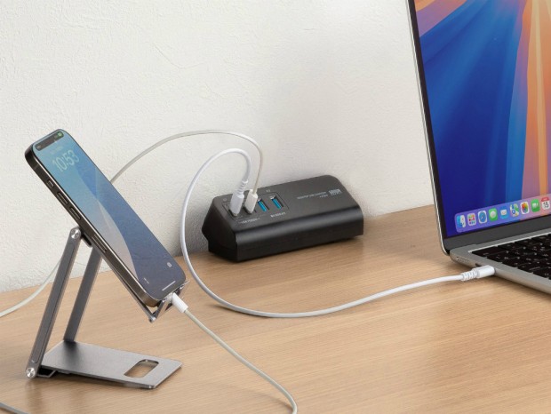 ノートPCの充電もできるクランプ固定式USB充電器がサンワサプライから