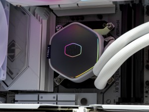 MasterLiquid Atmos II搭載例