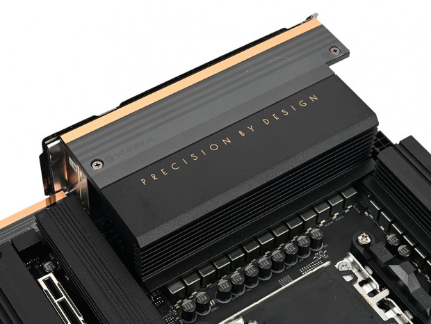 多用途対応の万能ハイエンドマザーボード、ASRock「X870 Taichi