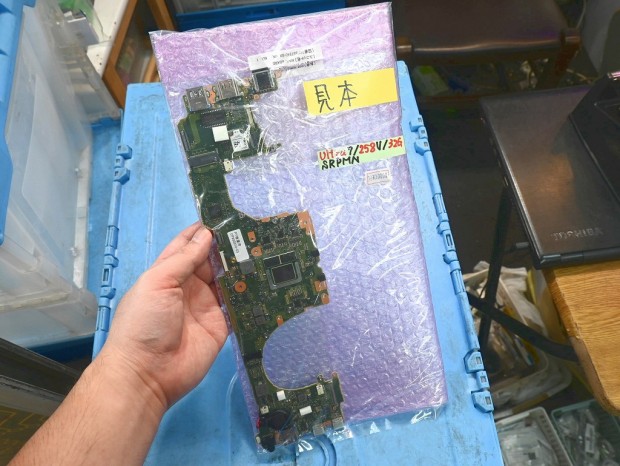 ノートPC用マザーボード