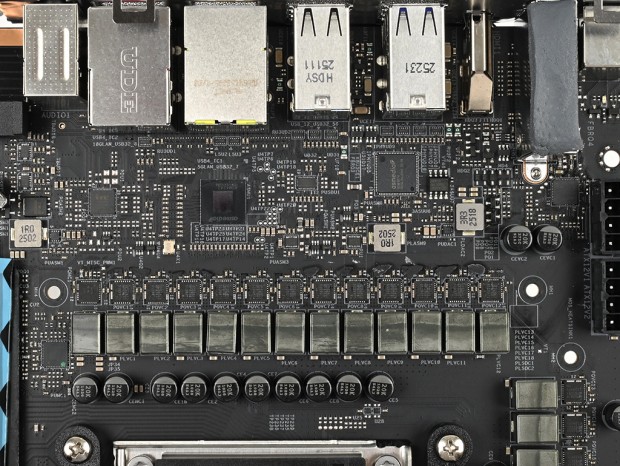 多用途対応の万能ハイエンドマザーボード、ASRock「X870 Taichi