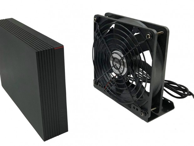 ノートPCや外付けHDDの冷却に最適。吸着パッド付きスタンド付属120mm