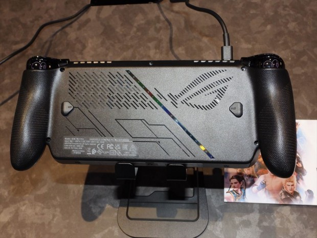 「ROG Xbox Ally X」製品内覧会