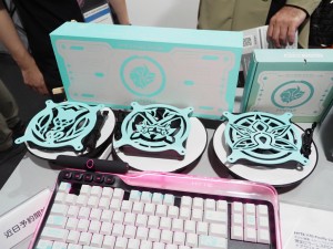 HYTE Y70 Firefly Limited Edition