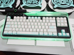 HYTE Y70 Firefly Limited Edition