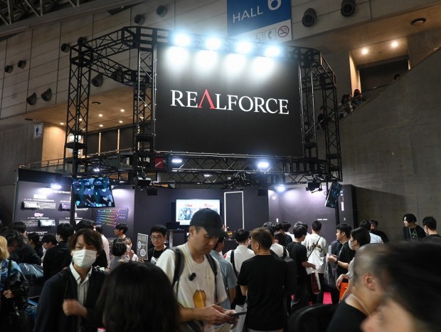Realforce × 機動戦士ガンダム
