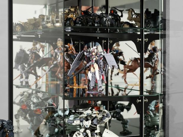 デスクサイドフィギュアラック