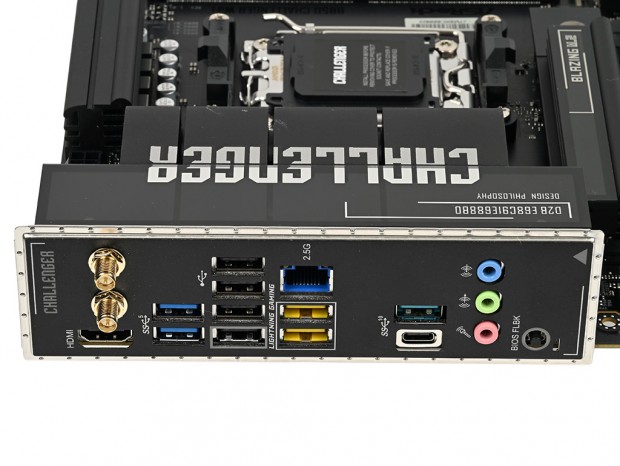 漆黒と純白どっちにする？ゲーマー注目の機能を厳選搭載した