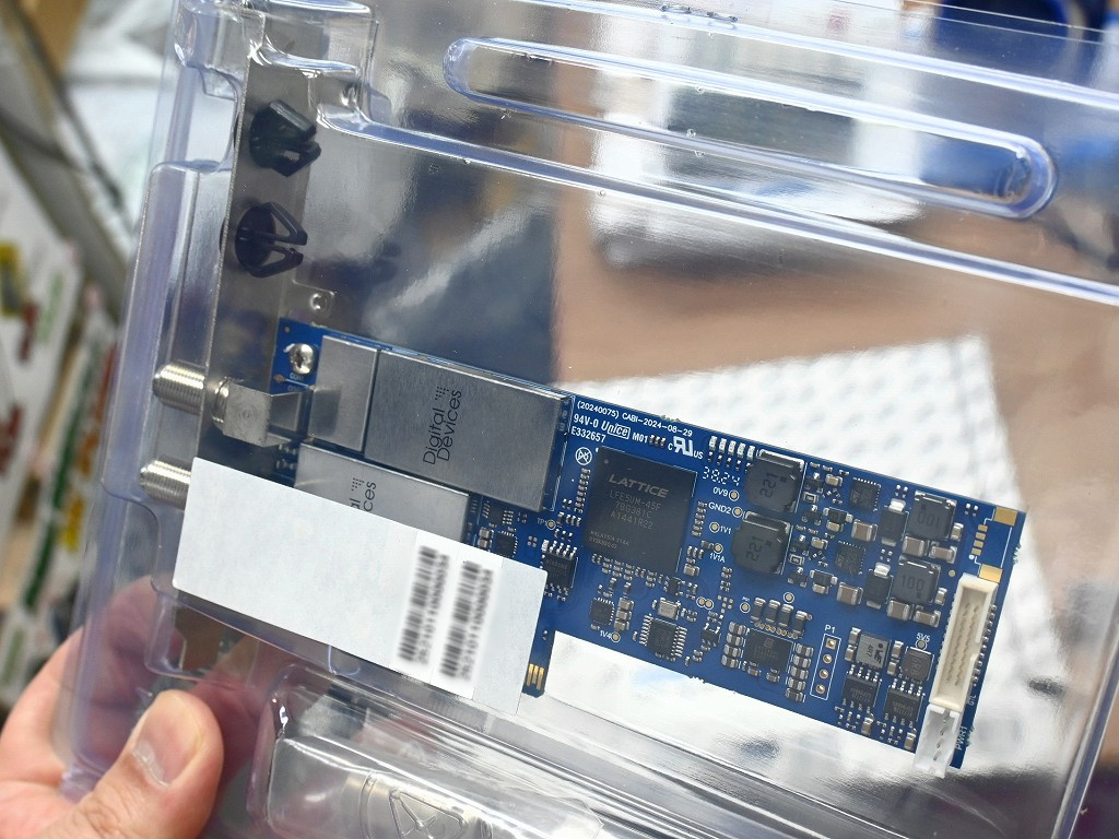 アキバ取材班) 多彩な衛星デジタル放送方式に対応する格安チューナー