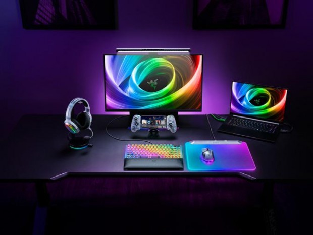 Razer、内部が見える半透明シェルのゲーミングデバイス「Phantom White Collection」発売