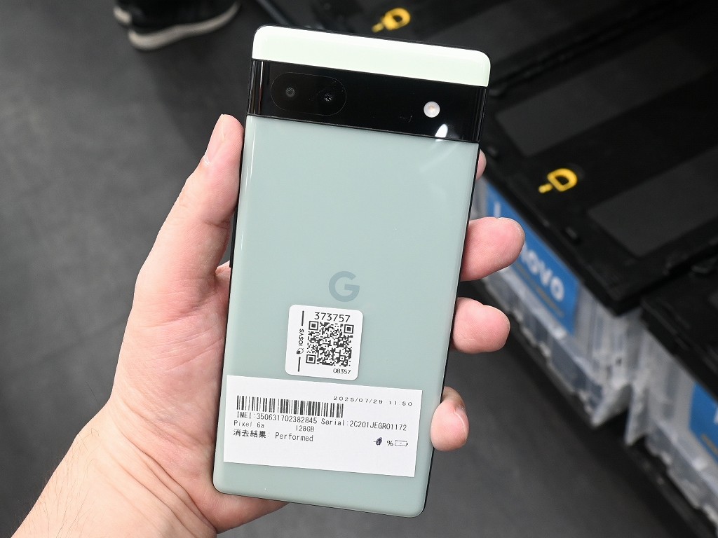 お買い得中古品情報) バッテリ問題アリの「Pixel 6a」が税込