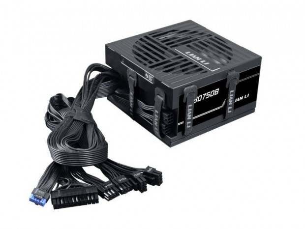 不要なケーブルを側面にまとめておけるBRONZE電源、LIAN LI「RB