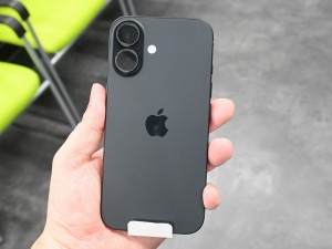 お買い得情報) iPhone 16の未使用品が週末まで限定価格の税込102,800円