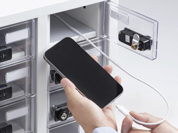 10台のスマホに対応する個別管理用スマートフォン保管庫がサンワサプライから