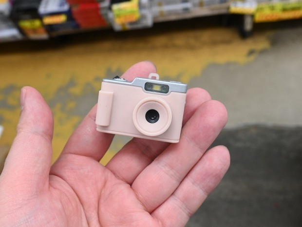 アキバ取材班) 写真＆動画を撮影できる画面付きの「レトロ ミニ トイ