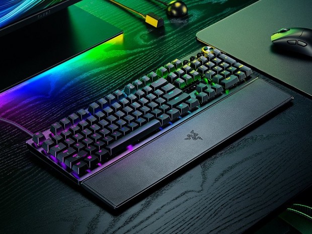 Razer、“真の8K”対応で競合比11％高速なゲーミングキーボード「Huntsman V3 Pro 8KHz」
