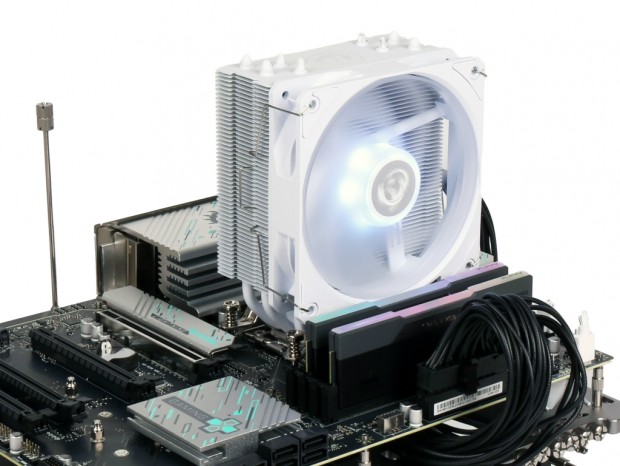 9年ぶりの復活作。MSI「MAG COREFROZR AA13」に見る、空冷CPUクーラー