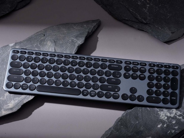 シザースイッチを搭載したトライモード接続の極スリムキーボード「Keychron B5 Pro」