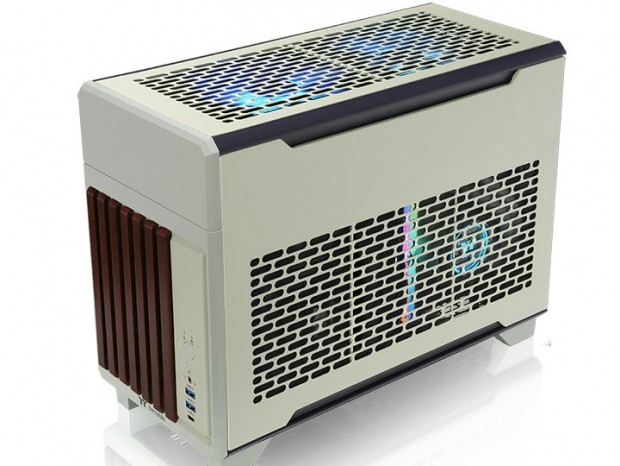 フロントに木材を採用したMini-ITXケース、Thermaltake「TR100 WS Matcha Green」